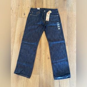 Levi’s men’s jeans 569 loose straight fit, size 33 x 34, NWT